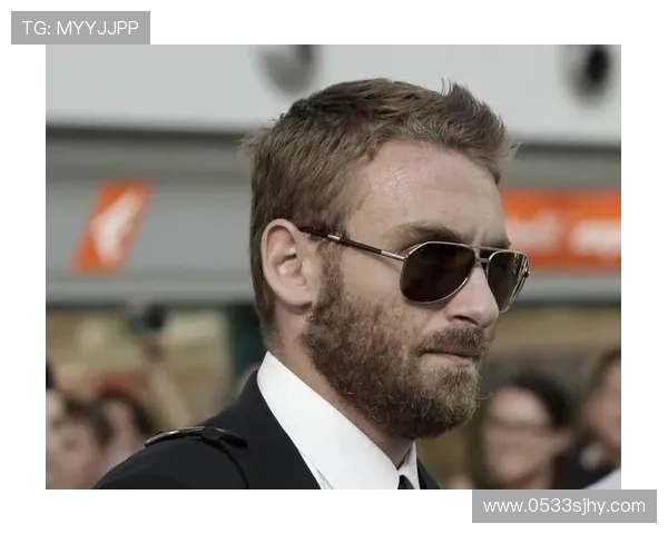 全球最帅足球明星盘点：颜值与才华并存的球场男神们